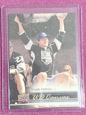 Upper Deck UD Canvas Hockey Card - Black (Tyler Toffoli)